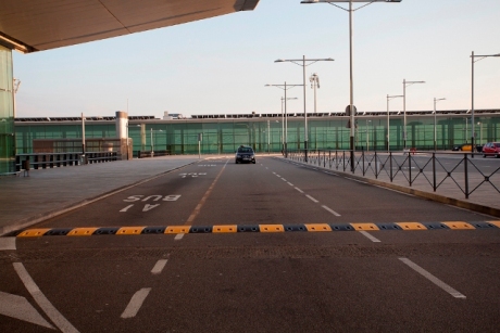 Speed Bump Airport of Barcelona - Image 2