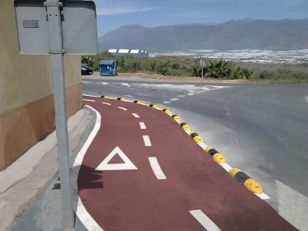 Instalación de tramo de carril bici en El Ejido - Imagen 2