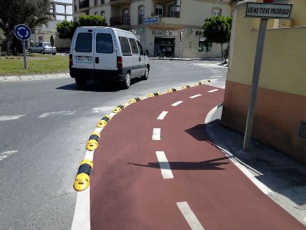 Instalación de tramo de carril bici en El Ejido - Imagen 4