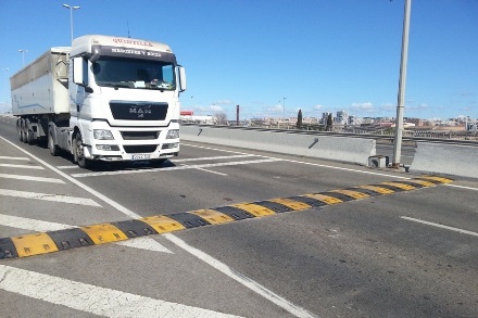 Badenes Reductores de Velocidad en Puerto de Tarragona- Imagen 1