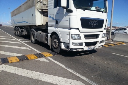 Badenes Reductores de Velocidad en Puerto de Tarragona- Imagen 2