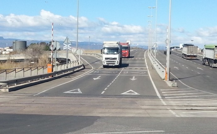 Ecobam instala bandas reductoras de velocidad en el Puerto de Tarragona