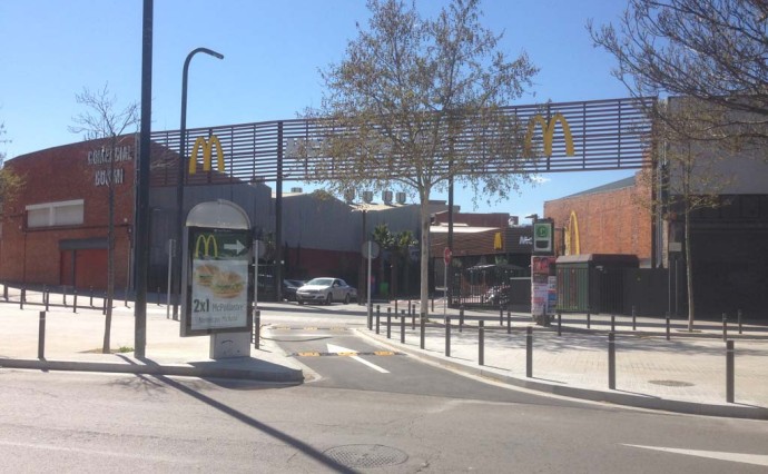 Sustitución de badenes de caucho por badenes de hierro Ecobam RDV en Hospitalet de Llobregat